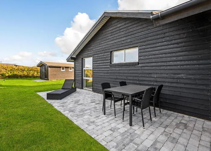 Mettes Bjerg Xii * Hvide Sande